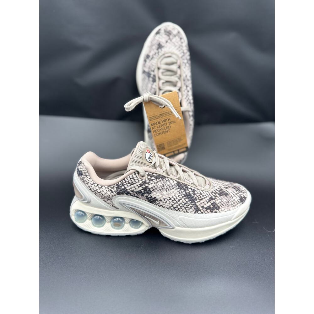 Nike Woman’s  Air Max DN 'Snakeskin' HF5512-200 Sz 8 #123